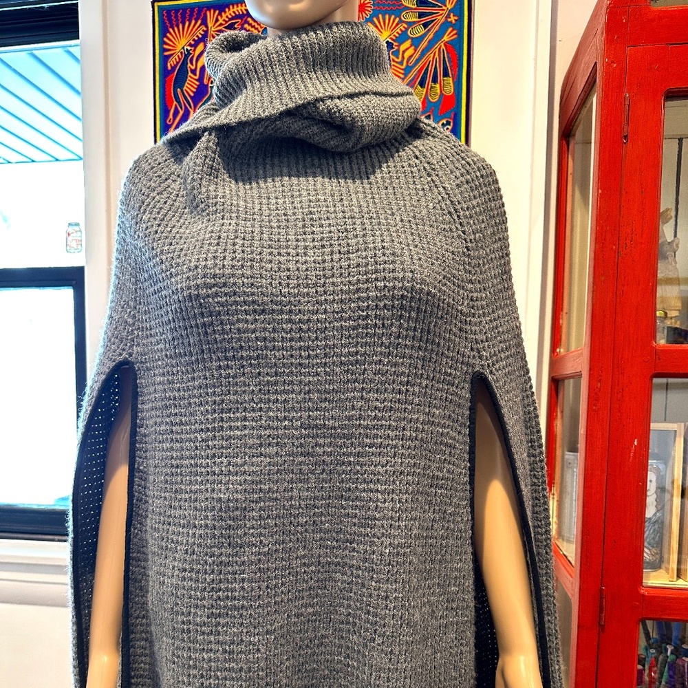 Lauren Wool Gray Poncho with Black Suede Trim OS Fits All